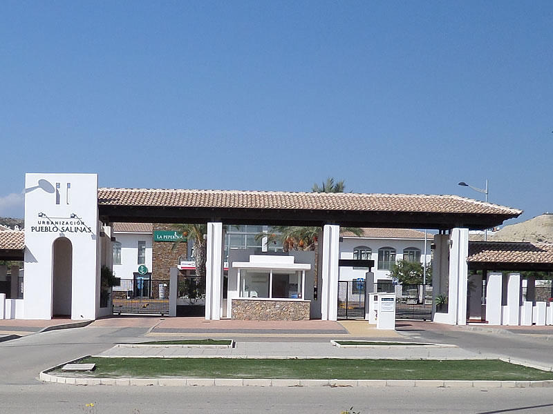 Vera Playa (Avenida Alcazaba, Pueblo Salinas)